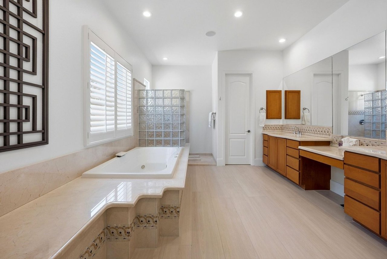 51493 Marbella Ct