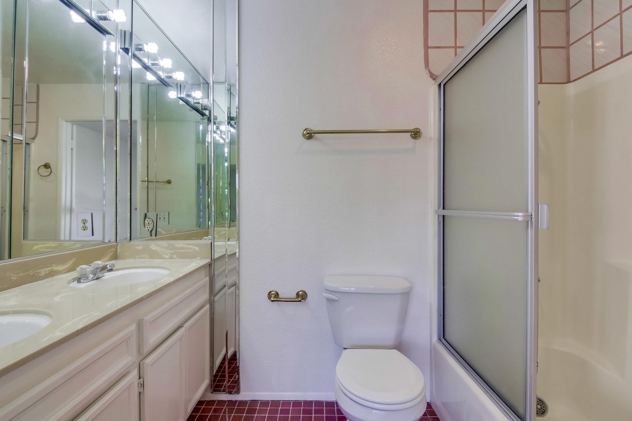 1261 34th Street Unit 28