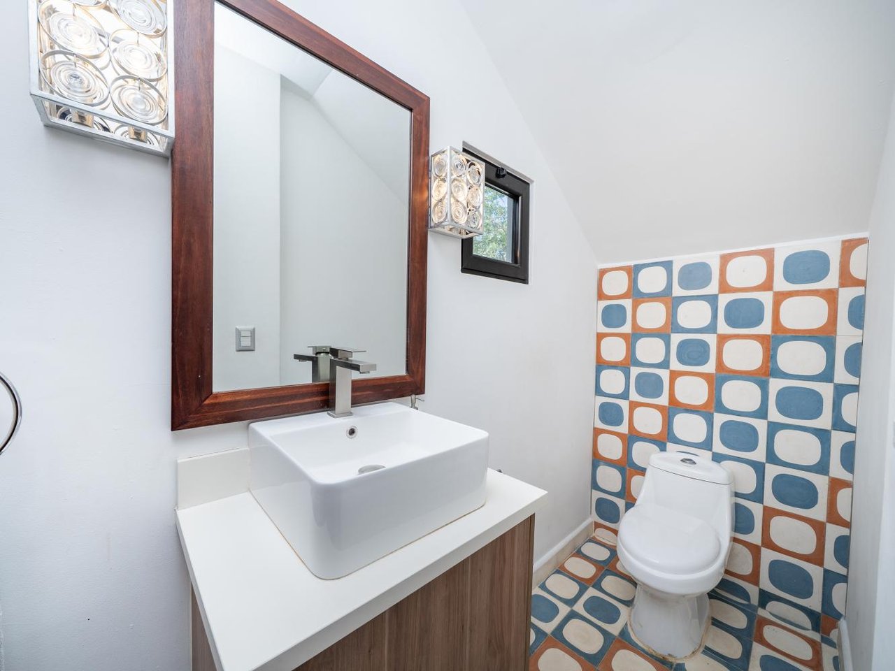 Casa Plumeria | Modern Elegance and Tropical Tranquility Near Tamarindo