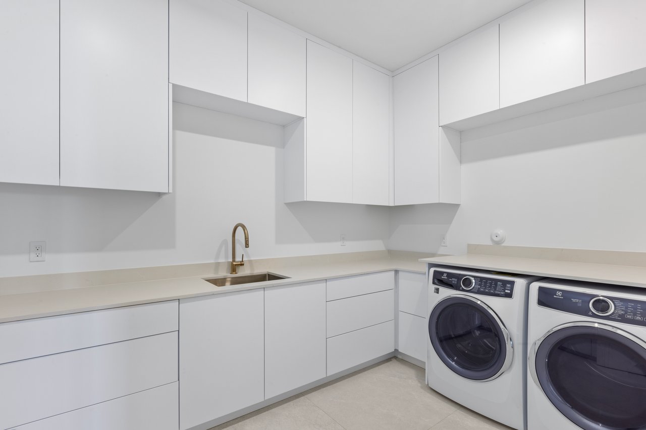 Murray Rd in Soso With Beautiful Water & Island Views