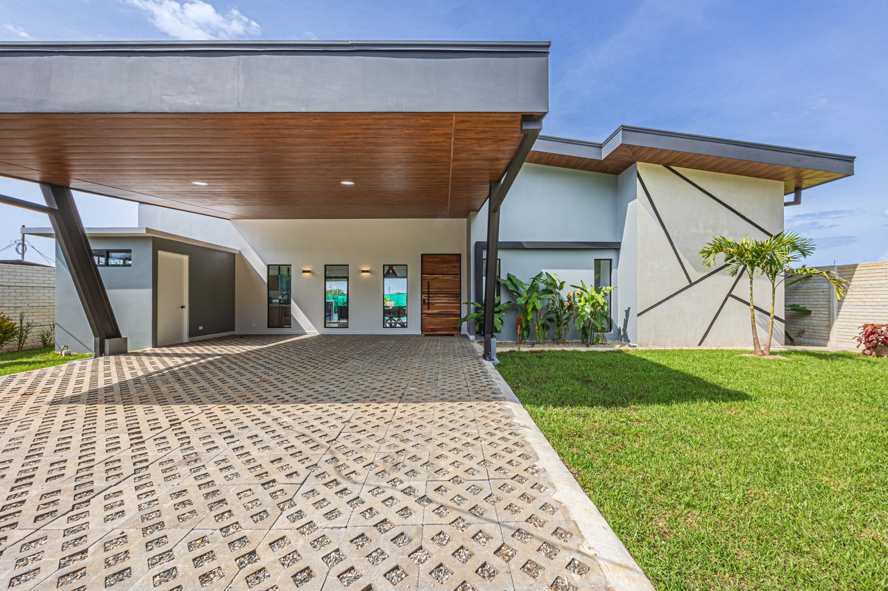 Casa Coral: Luxury Brand New Home in Uvita's Premier Neighborhood