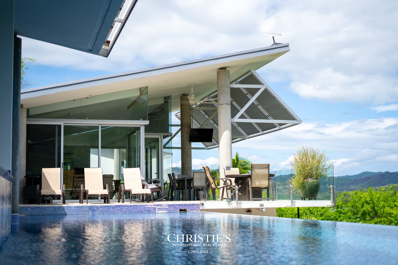 Glass House with Stunning Ocean Views and Award-Winning Design in Costa Rica, Guanacaste - Casa Holmes