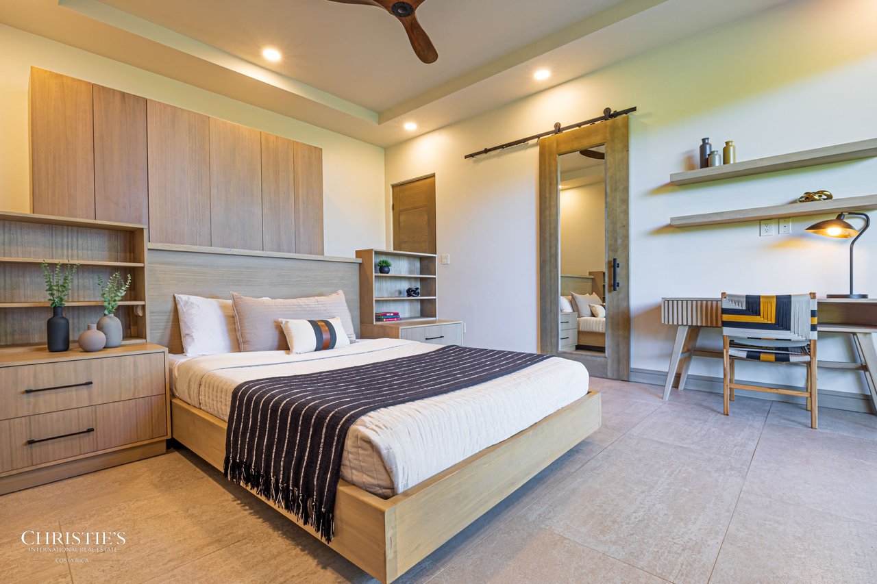 Luxury Estate in Escaleras — 5.5 Acres Majesty of Incredible Ocean Views 