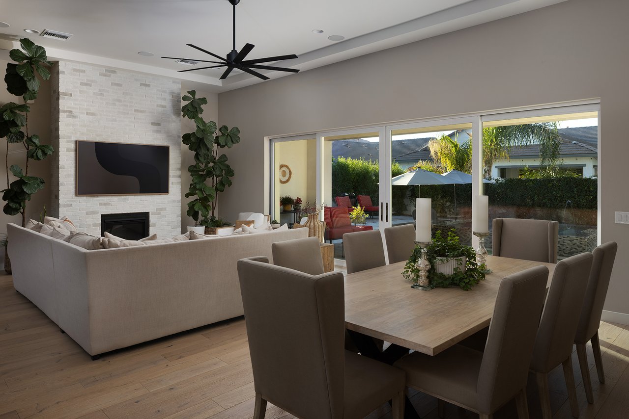 3405 E BLOOMFIELD Parkway