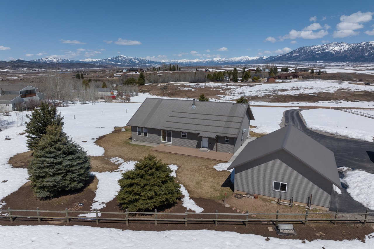 1206 DUFFIN Circle