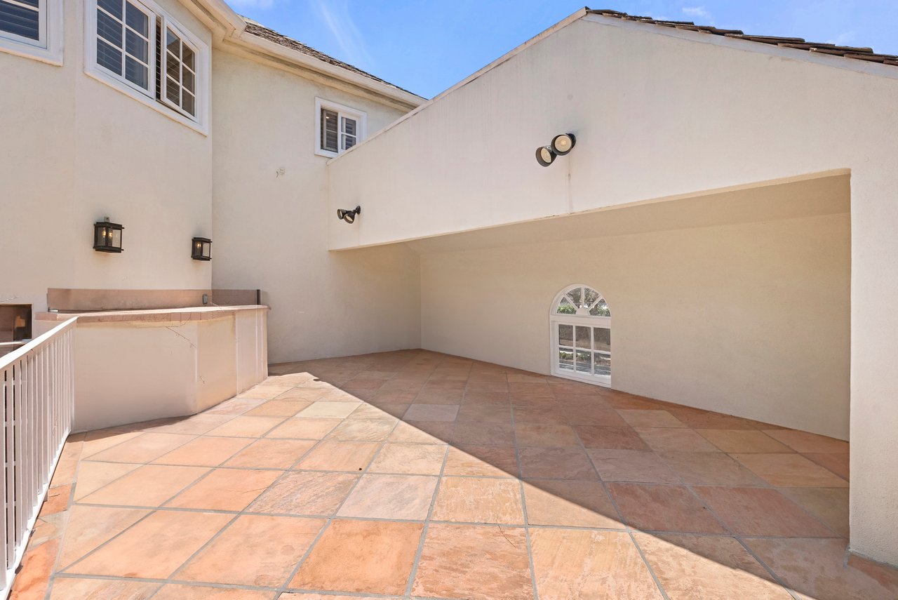 201 N Palm Dr, Beverly HIlls