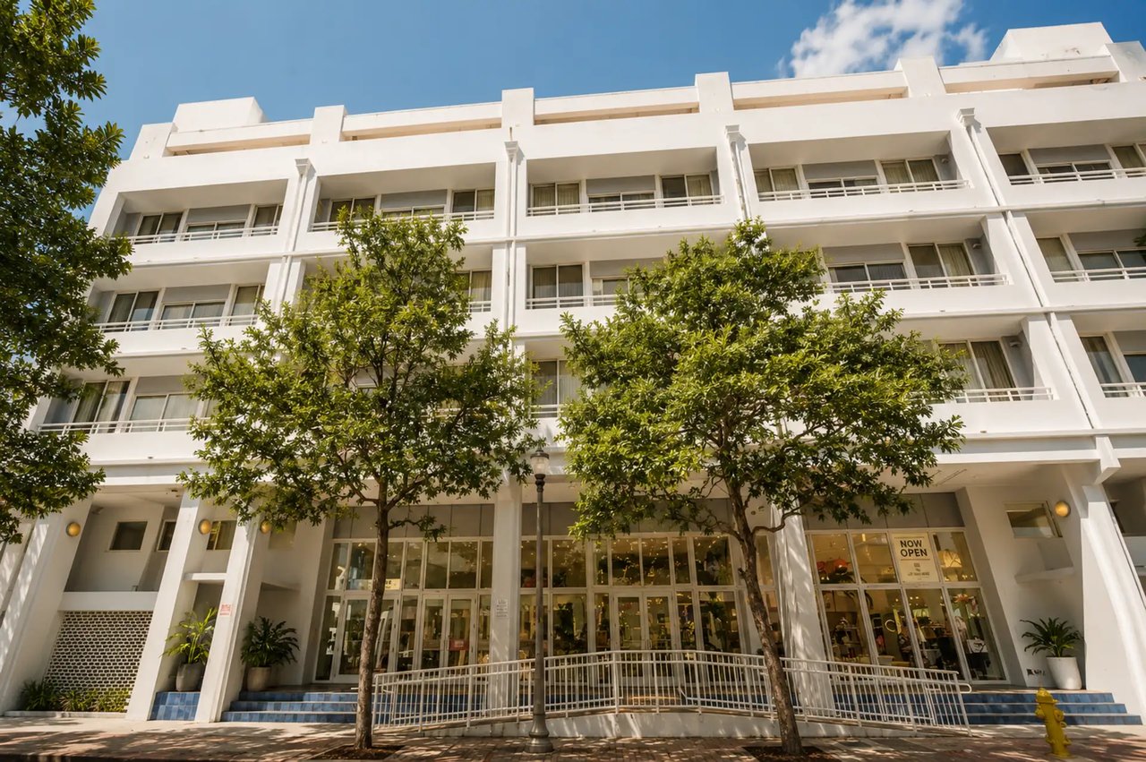 3250 Grand Ave # 307