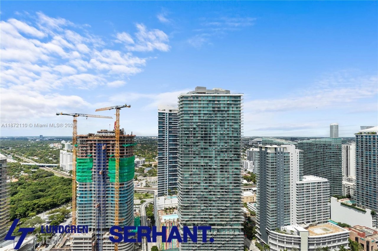 1395 Brickell Ave #3404