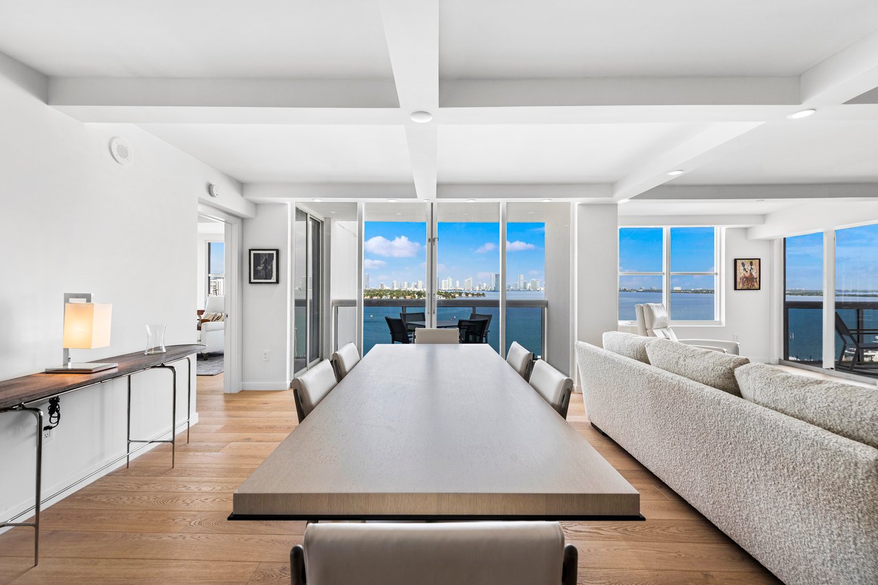 1800 Sunset Harbour 1202/04