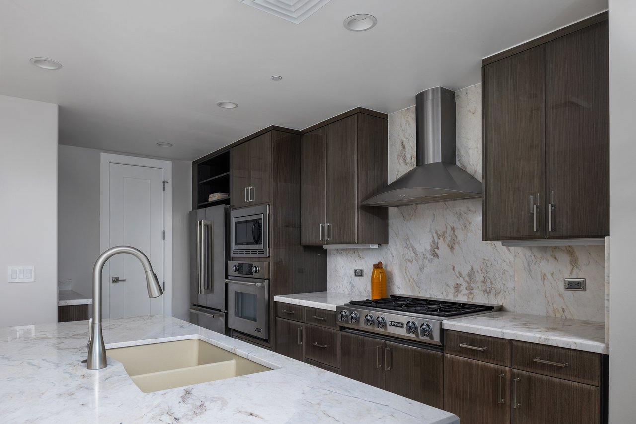 140 E RIO SALADO Parkway 1101