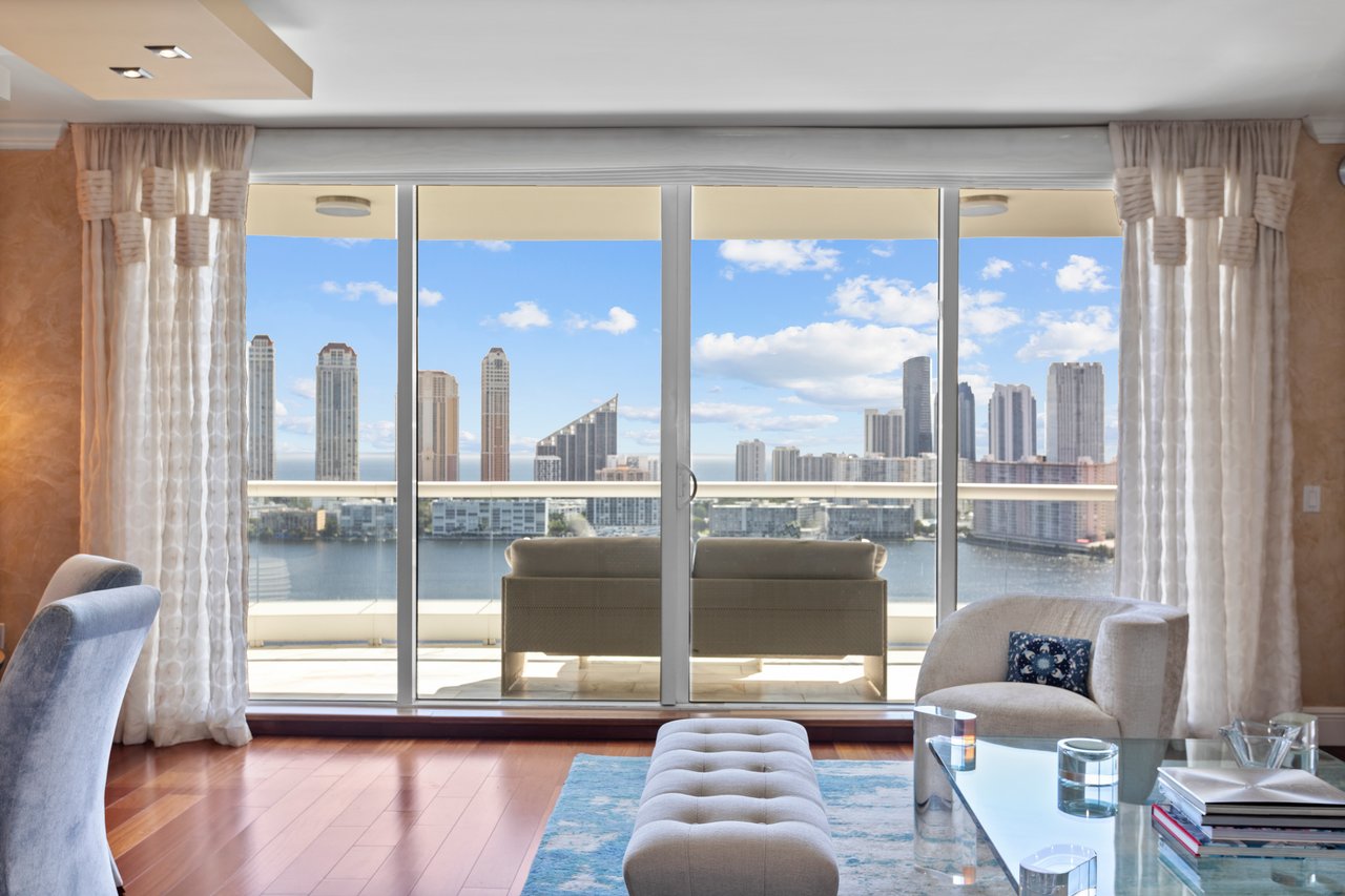 6000 Island Blvd # 2507