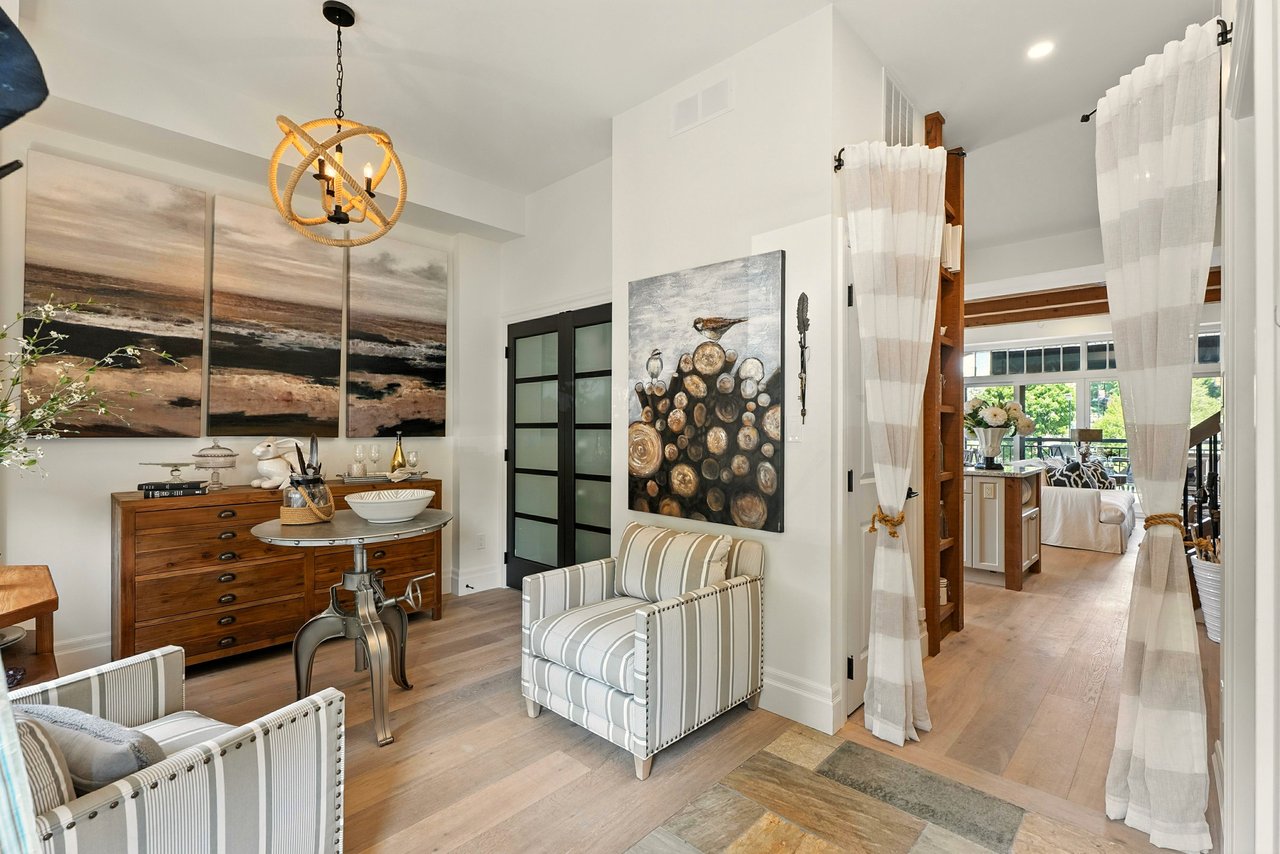 #205 - 97C JOSEPH STREET