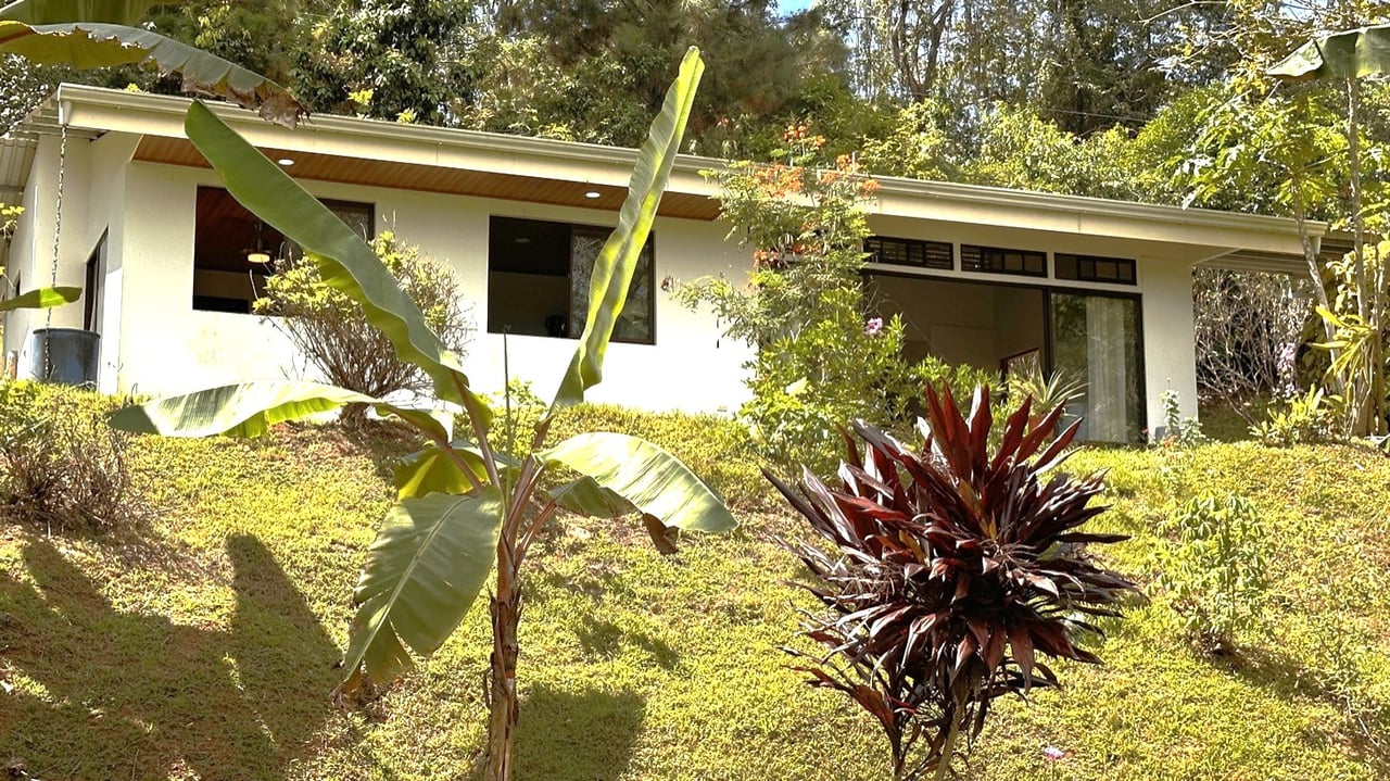 Charming Mountain Retreat with 2 Bedroom Home and Rustic Cabin