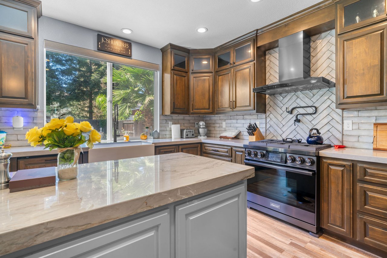 4637 Glenbrook Drive