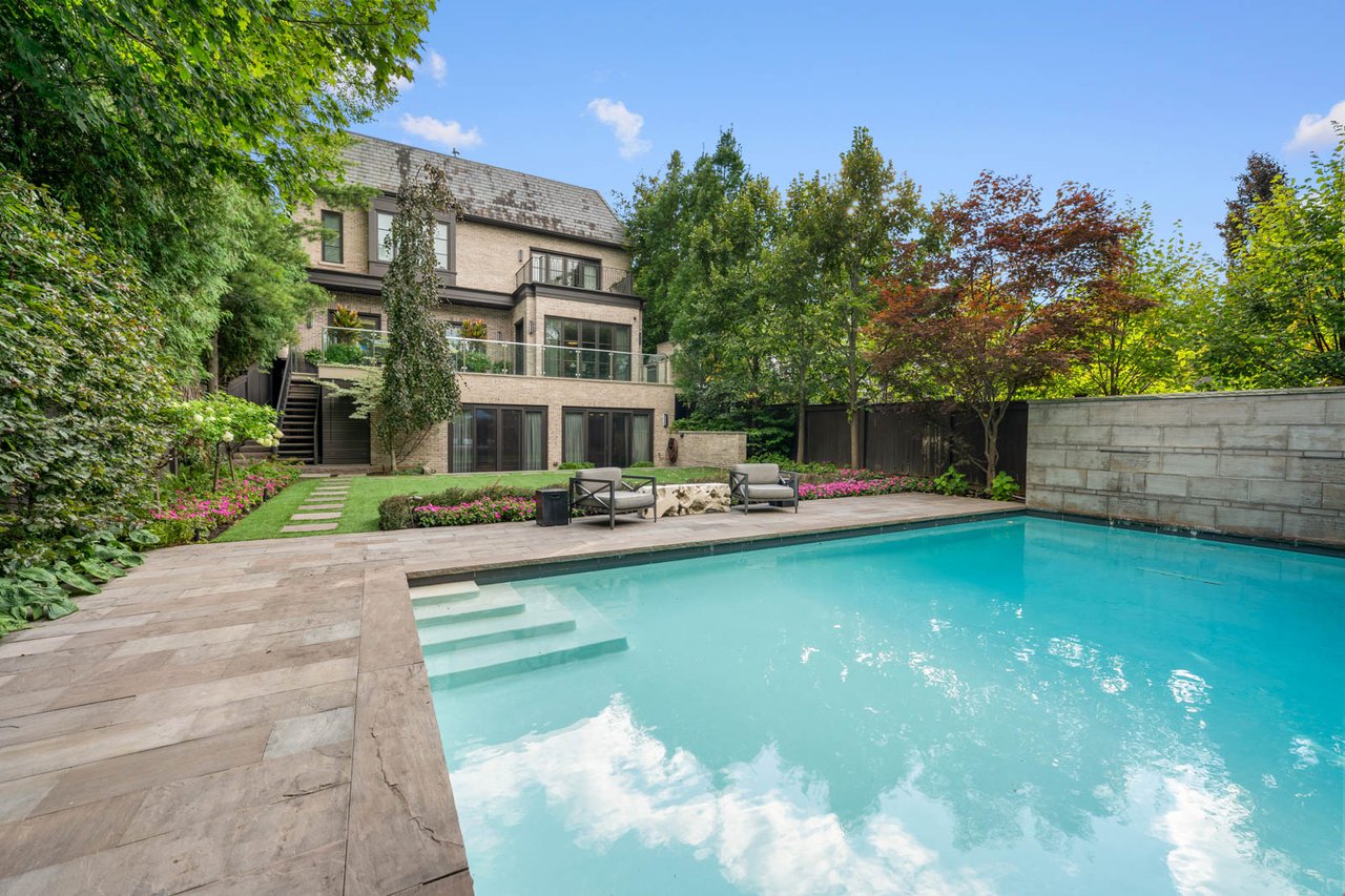 221 Dunvegan Road