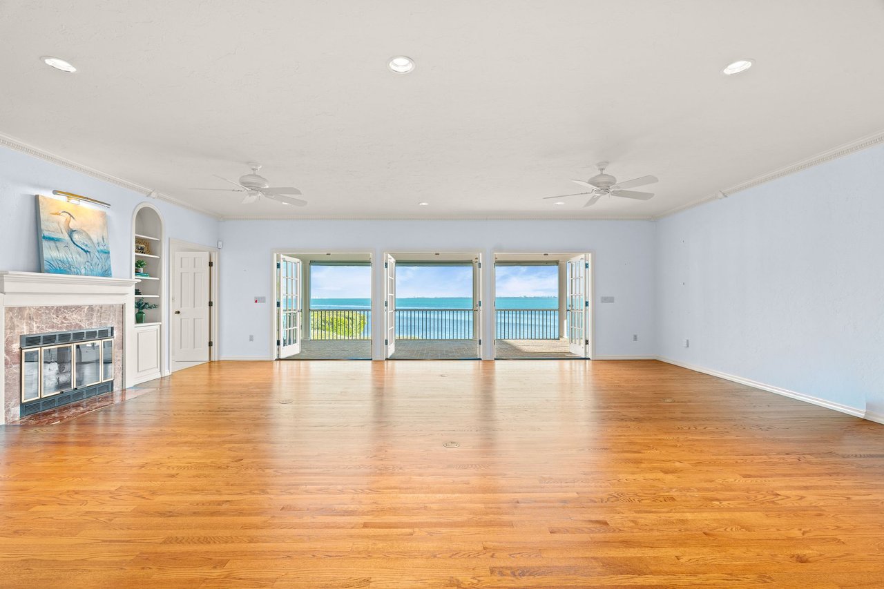 House Tour: A little Southern charm on Sarasota Bay