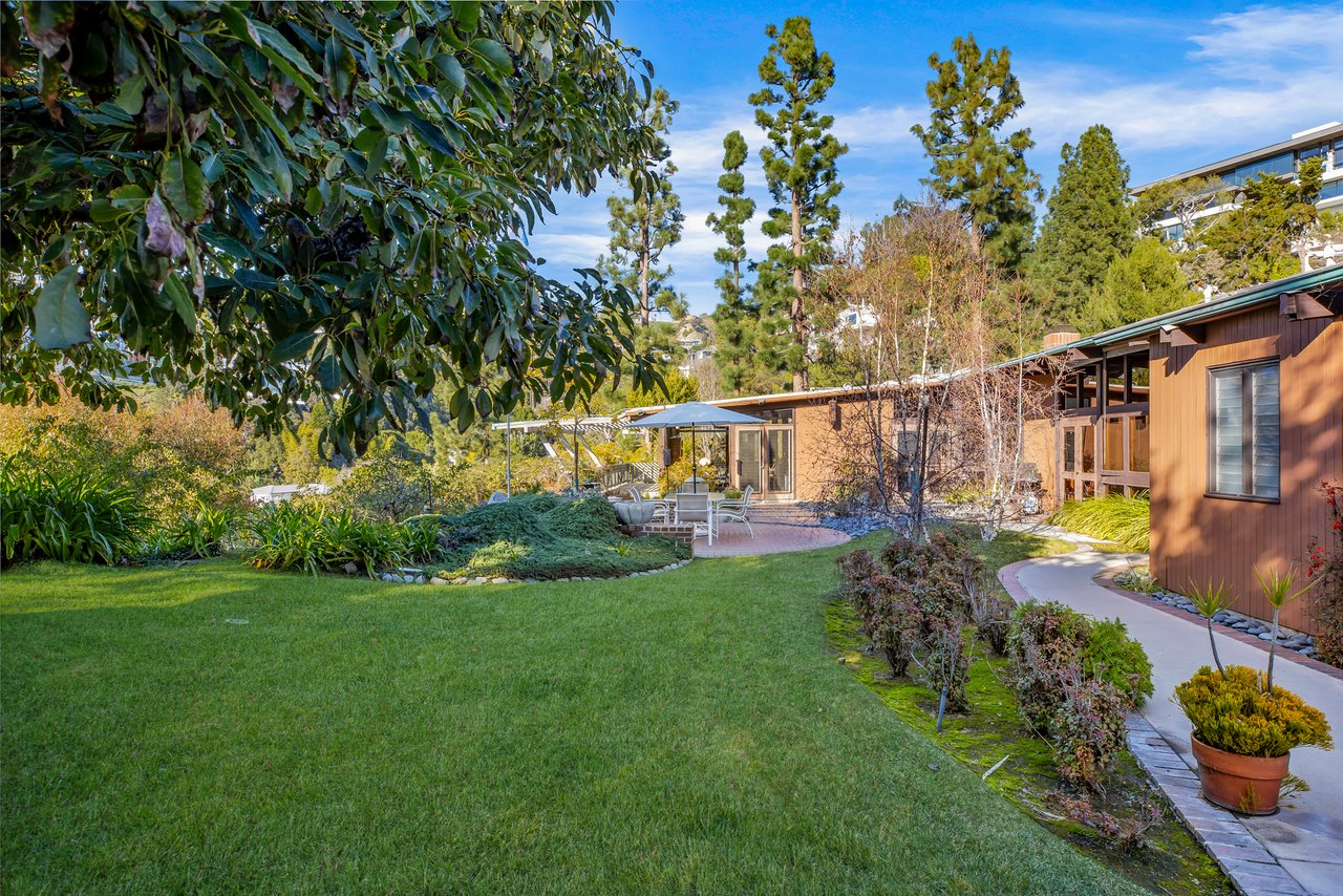 1455 Oriole Dr, Bird Streets