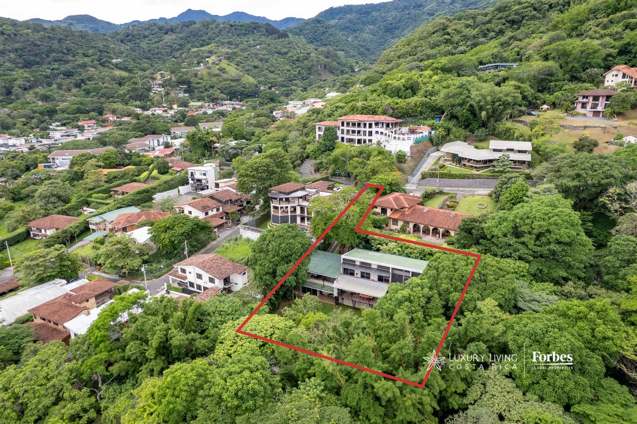21441 - Luxury Three-Story Home Surrounded by Forest in Santa Ana