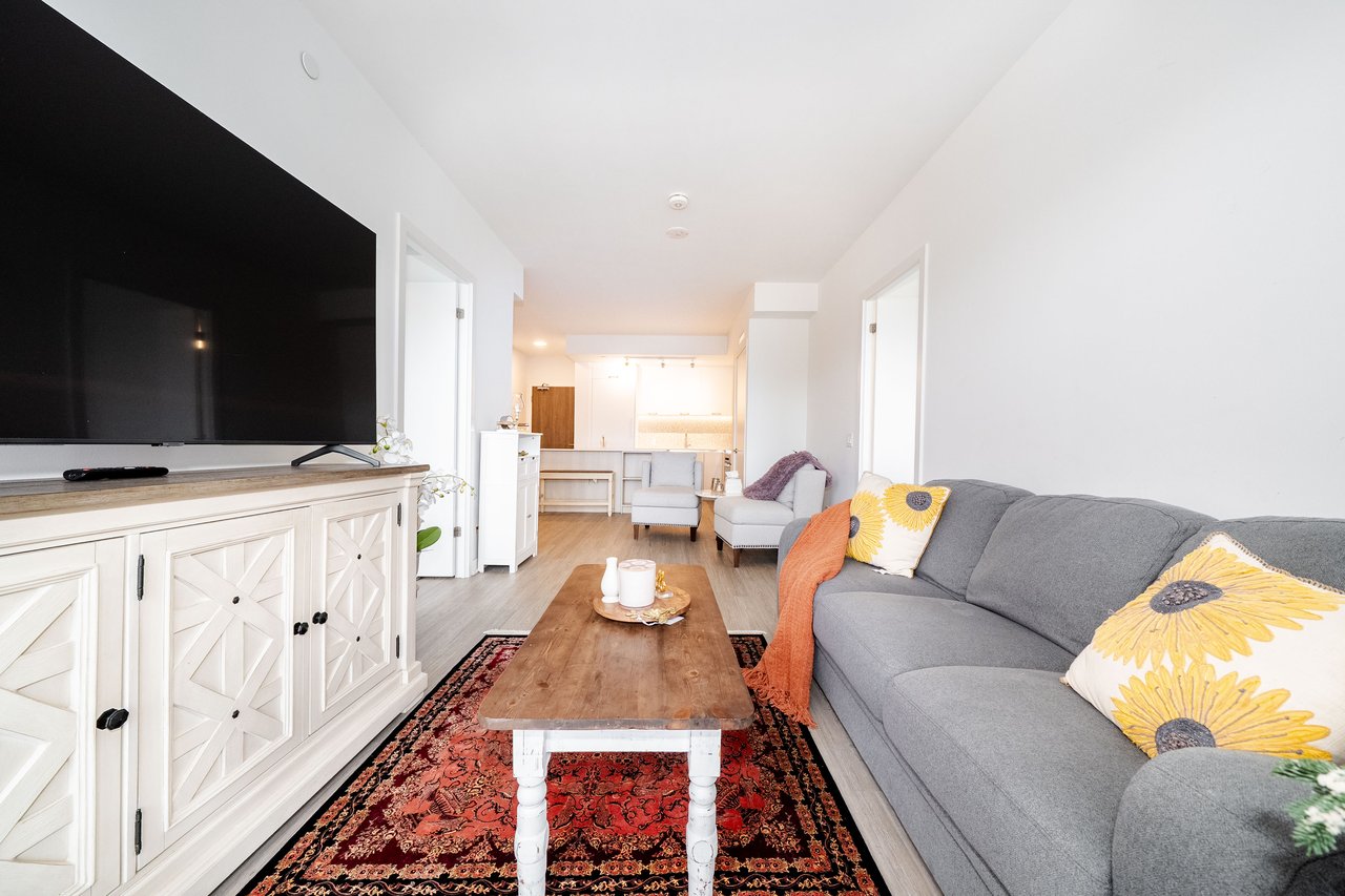 8188 Yonge Street, 235