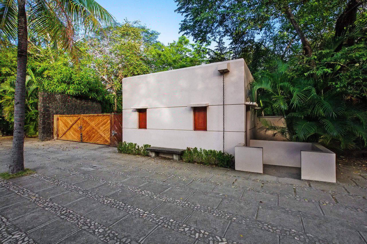 Majagual Estate