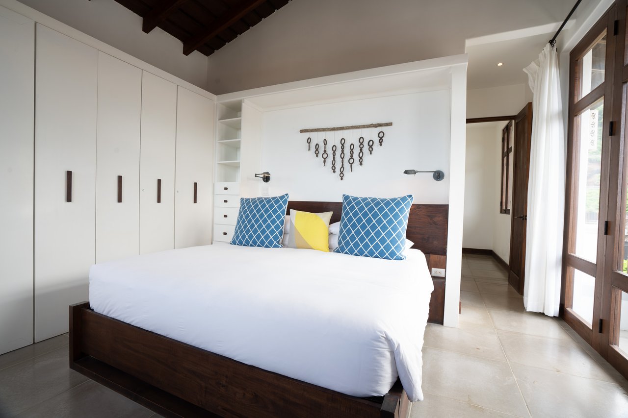 9 Calle La Ronda | A Contemporary Oceanview Modern Luxury near the Beach!