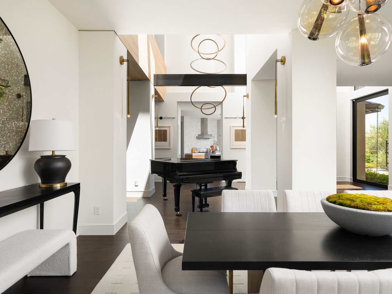 Architectural Modernism, Bay Views, and Exceptional Outdoor Living