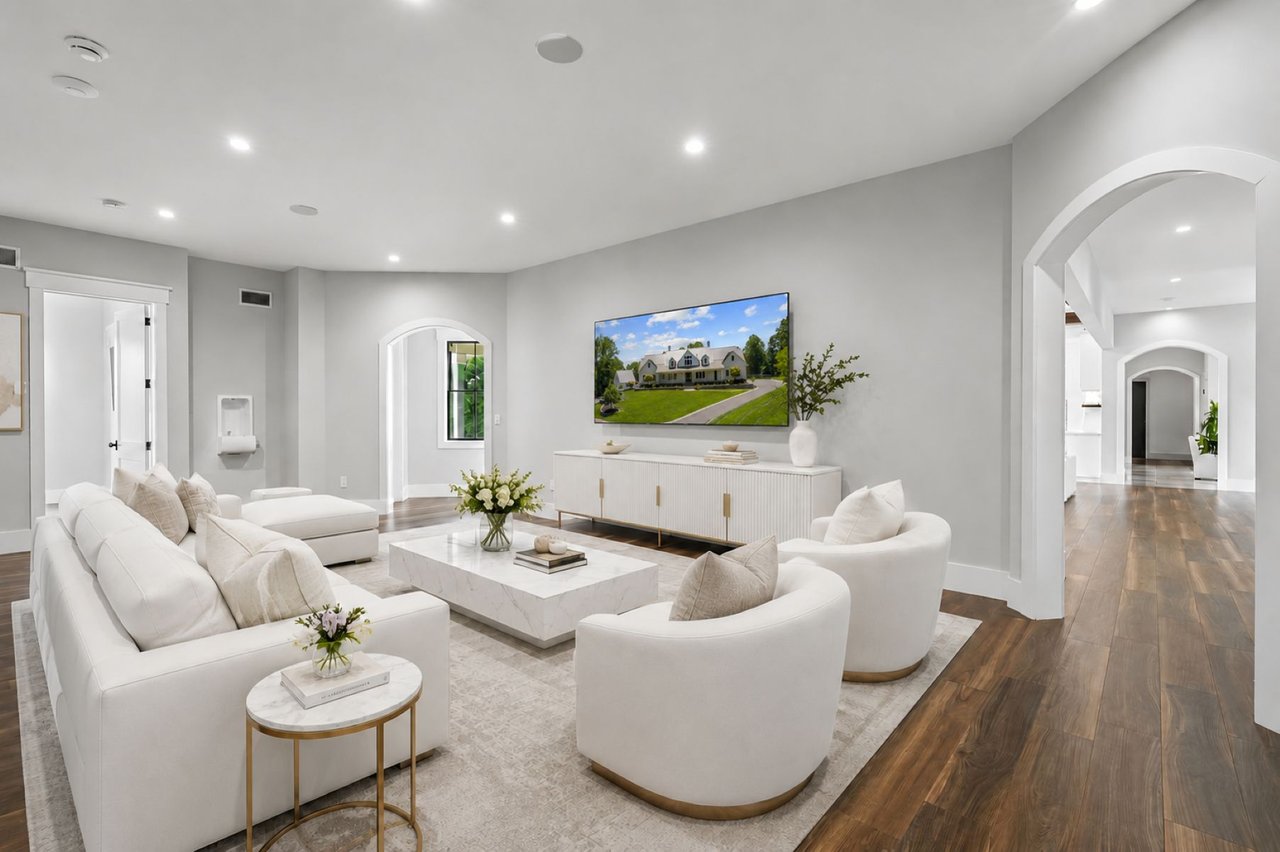 7 Homelands Dr