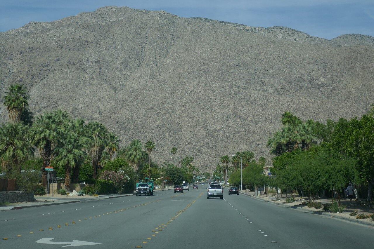 Palm Springs homes illustrating lease-land and fee-simple ownership options