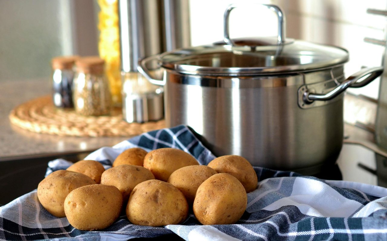Bring the Party Home With Bite-Sized Potato Skins