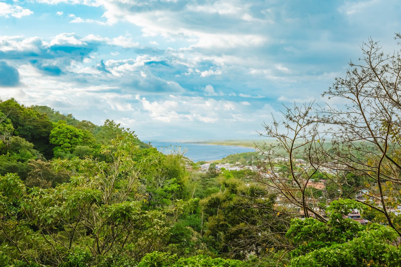 American luxury where the mountains meet the Pacific