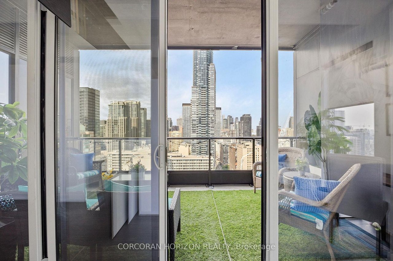 DOWNTOWN MODERN CHARM