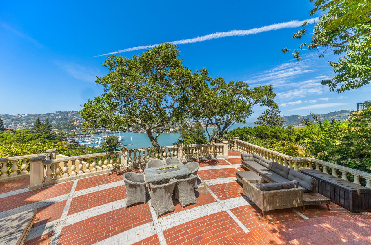 Iconic Belvedere View Estate