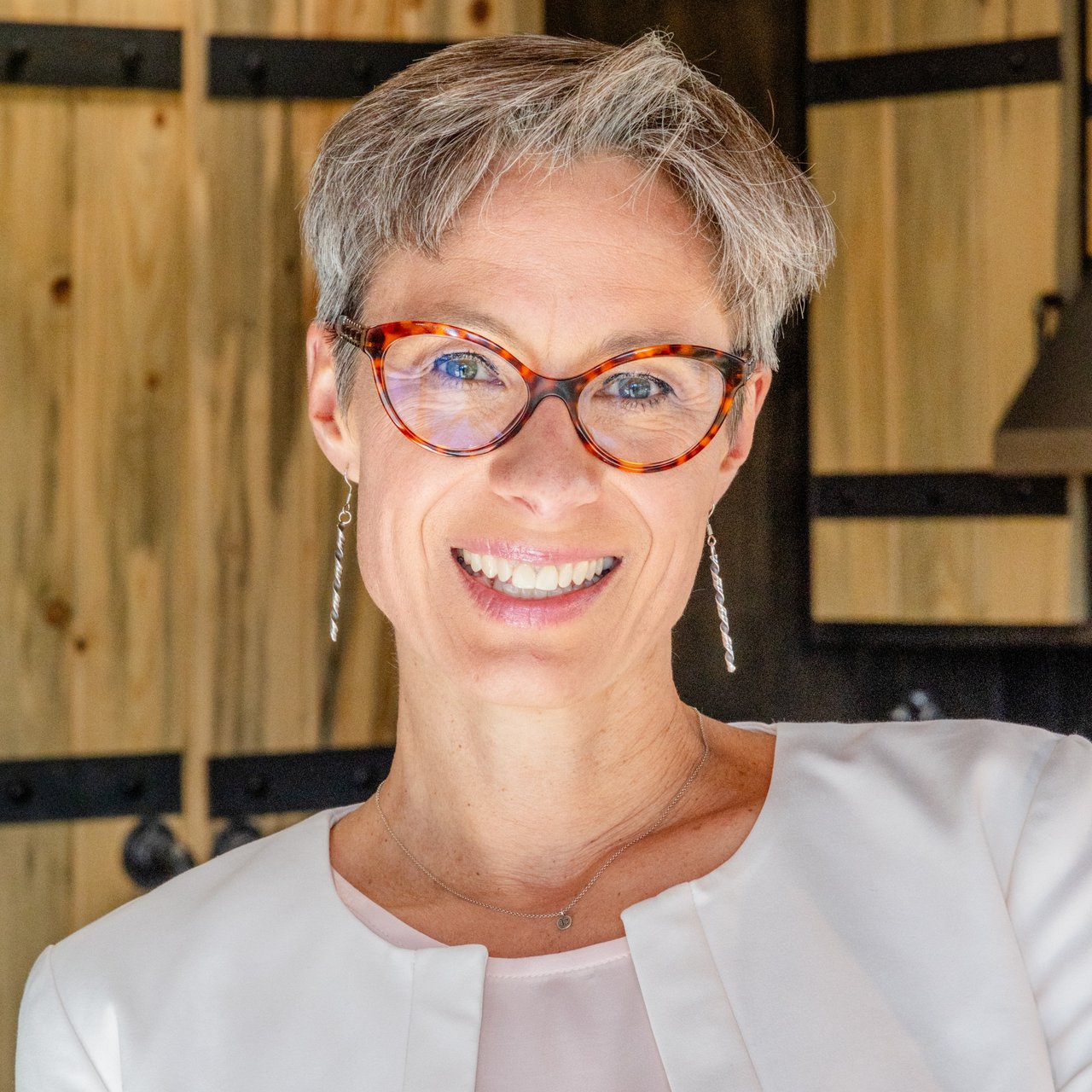 Uschi Brunner Denver, CO Real Estate Agent Headshot