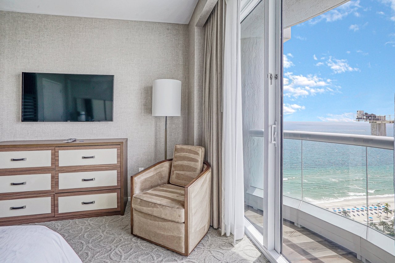 The Ocean Resort Residences (Conrad Fort Lauderdale Beach)