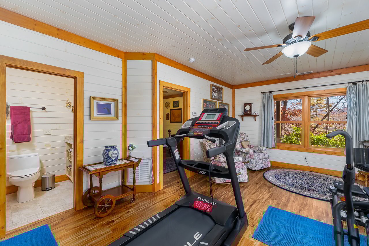 151 Diamond Falls Boulevard