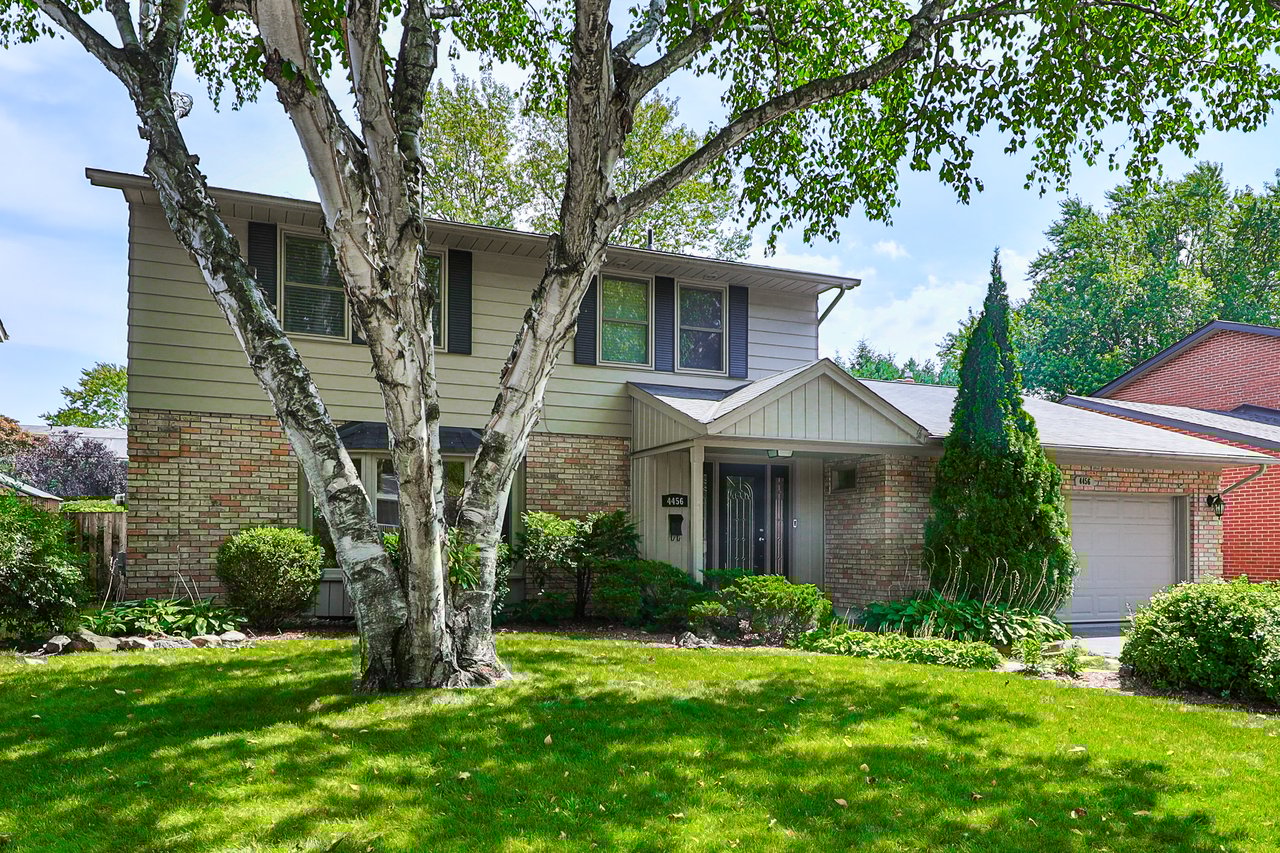 4456 Hawthorne Drive, Burlington, ON L7L 1G5
