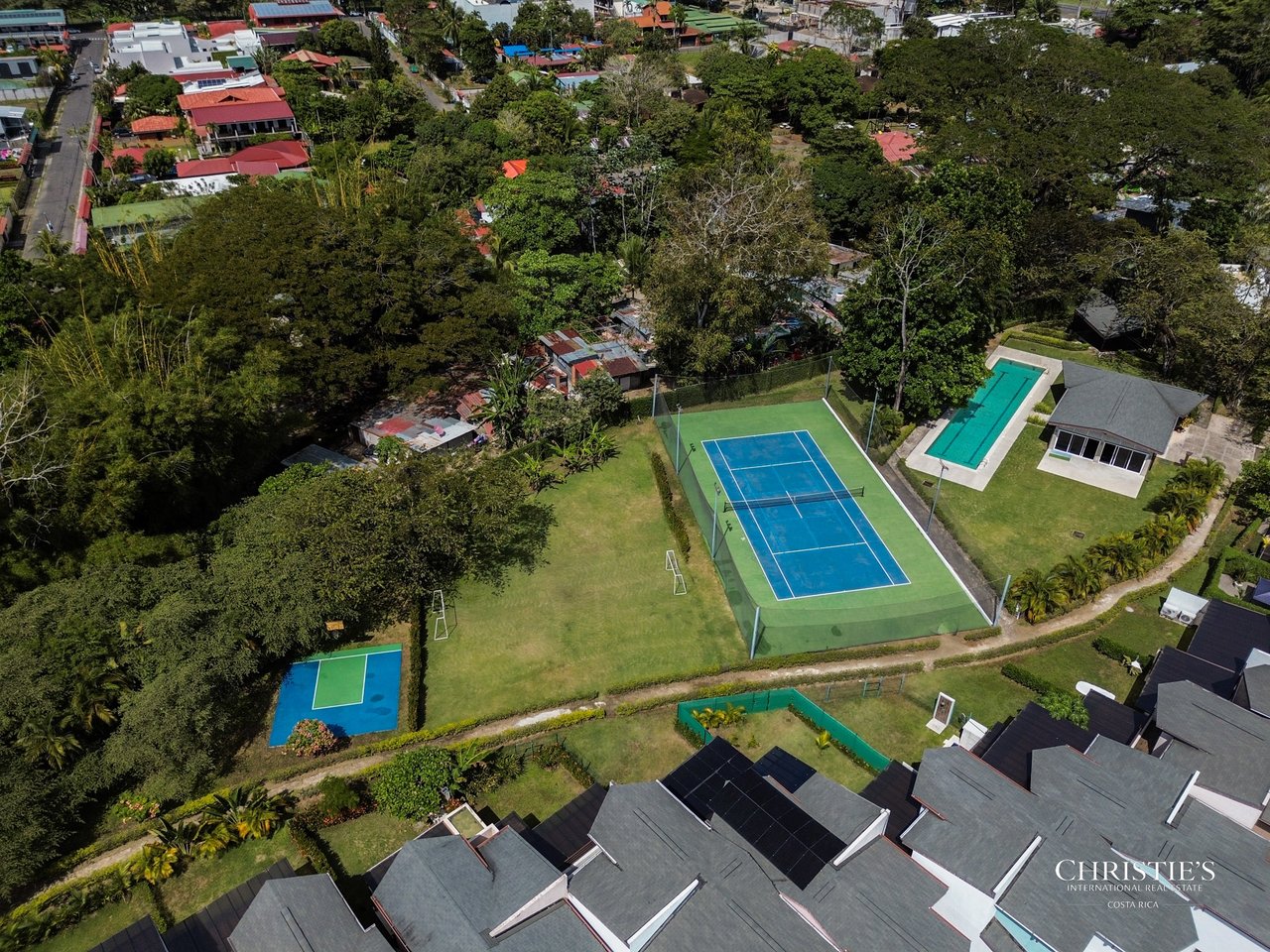 Ciudad del Mar Modern Home - South Jaco Beach 