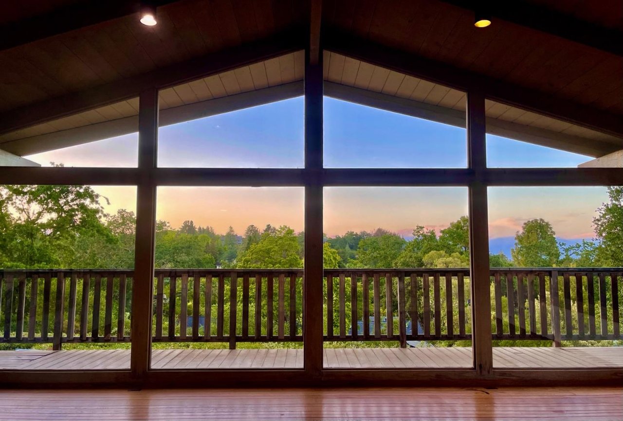 925 Siskiyou Drive