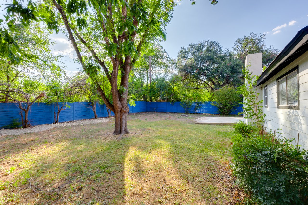 1107 Chesapeake DR