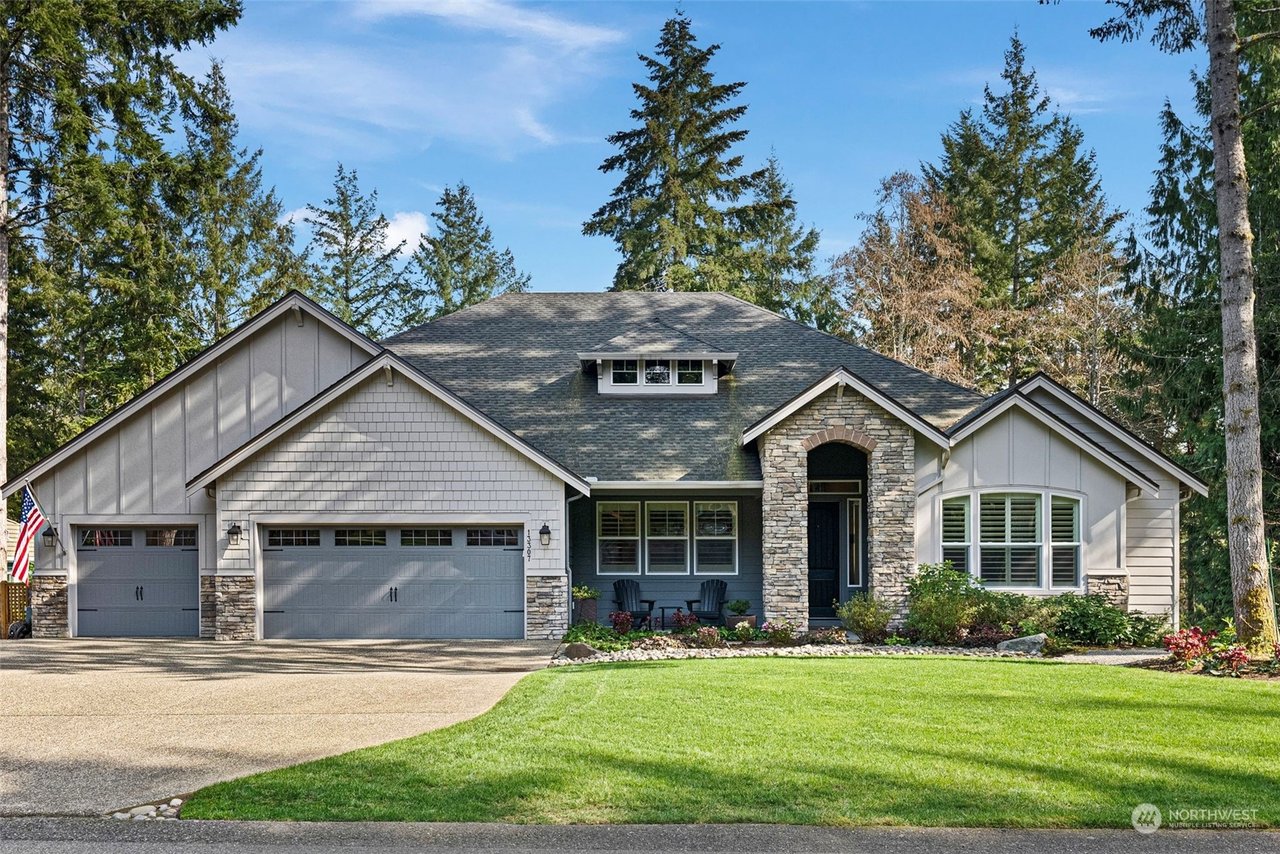 13307 Foxglove Dr NW