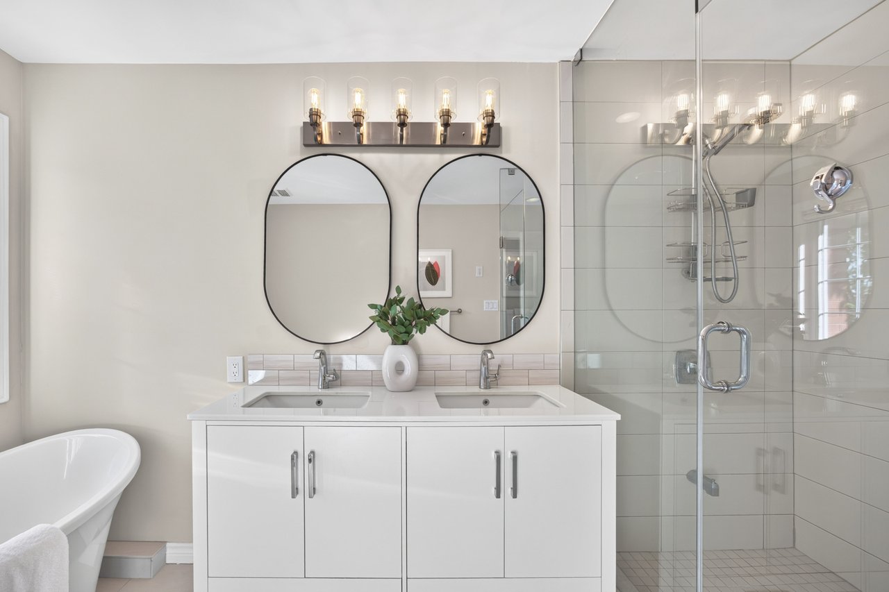 2201 Lapsley Crescent, Oakville