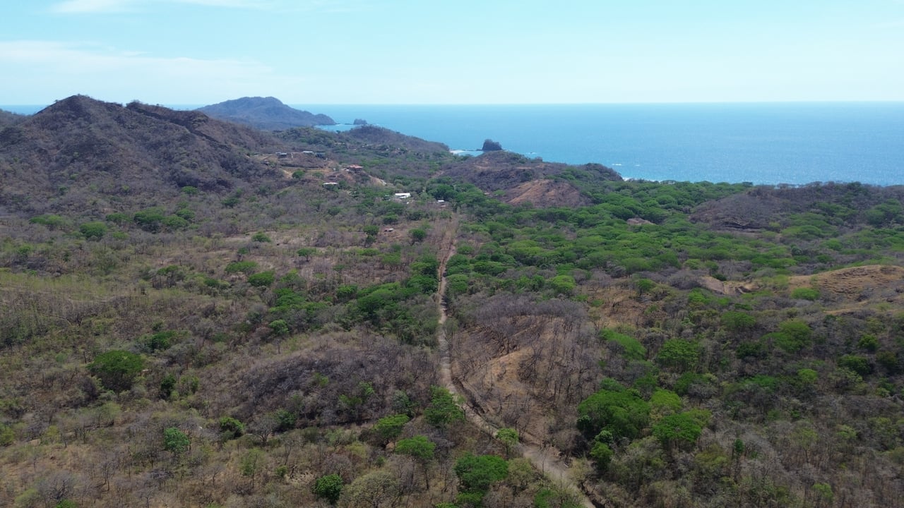 5 HECTARES DEVELOPMENT OPPORTUNITY - PLAYA MINAS