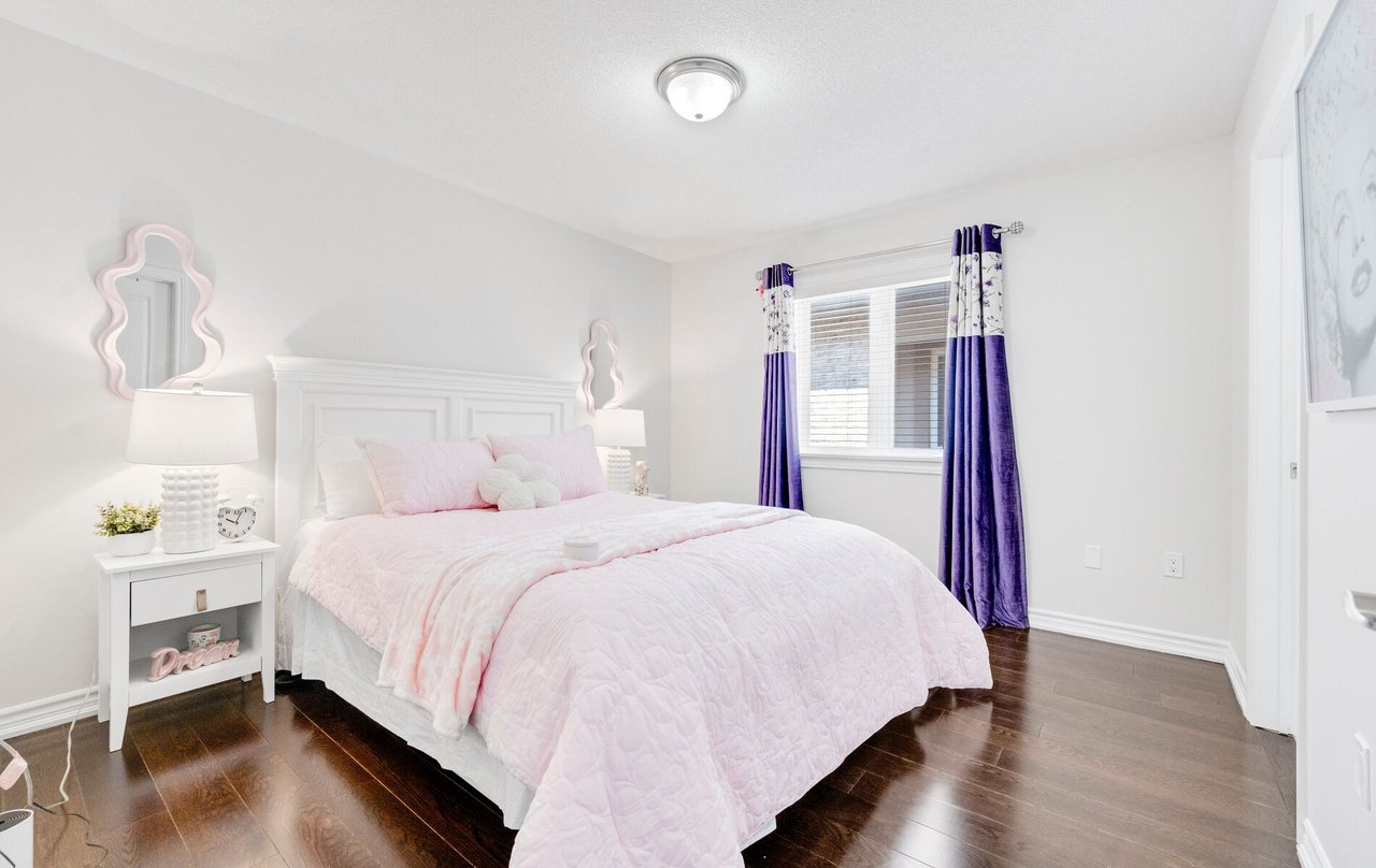46 Lola Crescent