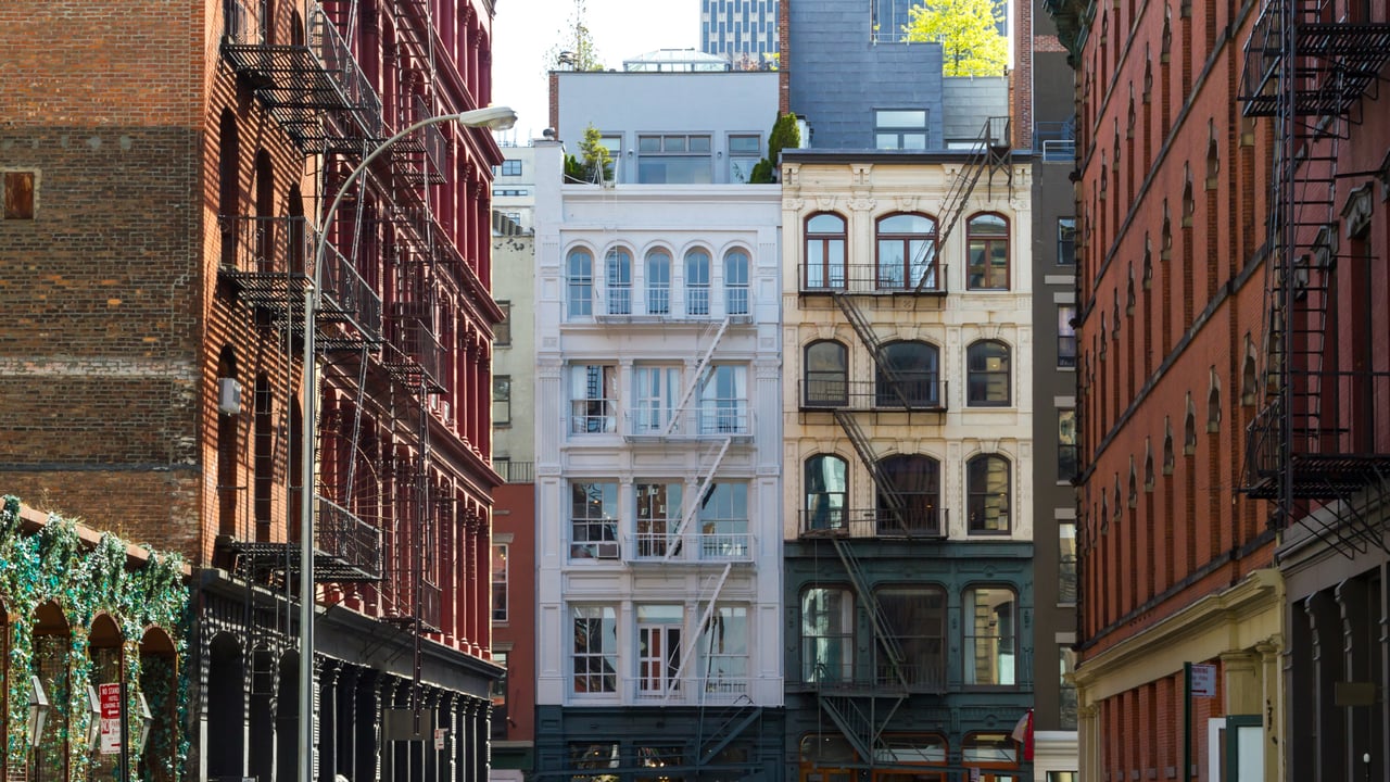 SoHo Real Estate in 2025: Why Buyers Still Pay a Premium for This Iconic Manhattan Lifestyle