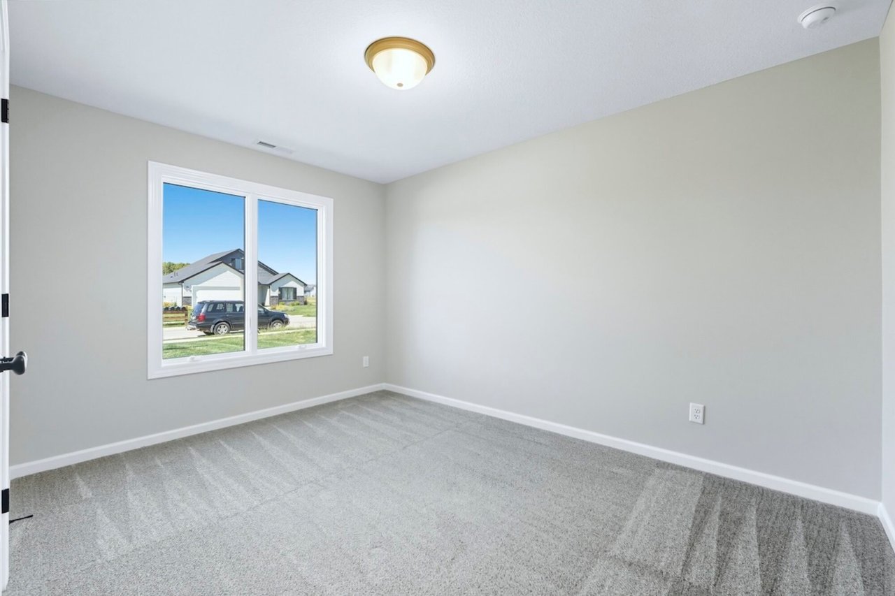 840 Zenos Blvd