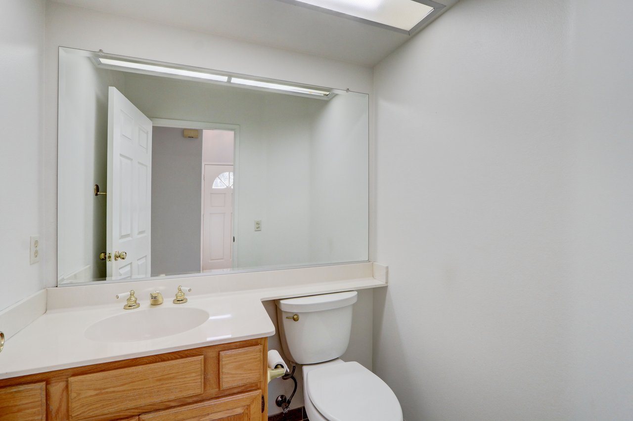 22303 Golden Canyon Cir