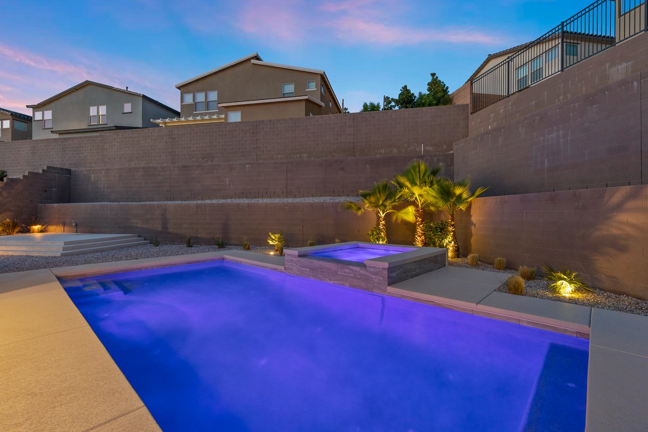 3371 Creek Bend Avenue