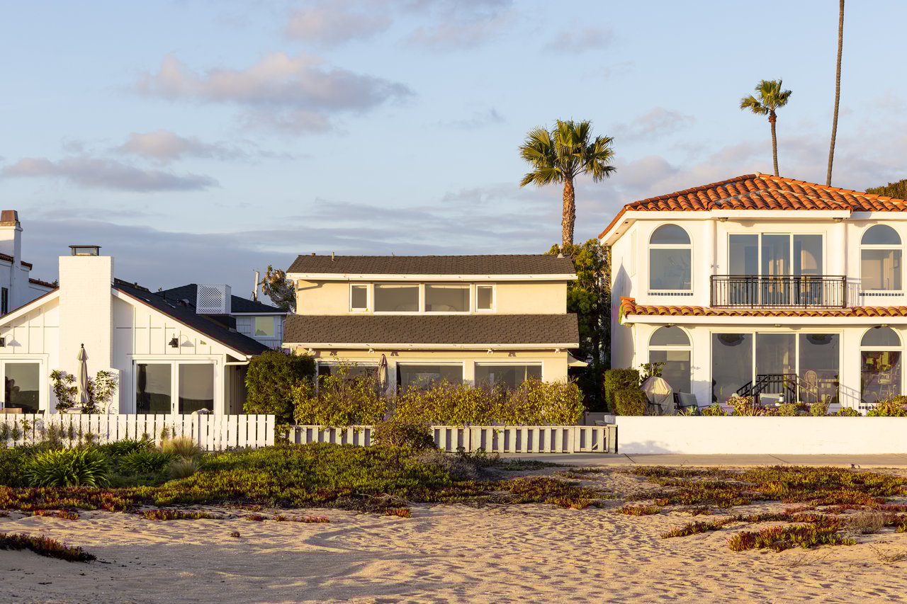 1309 E Balboa Boulevard