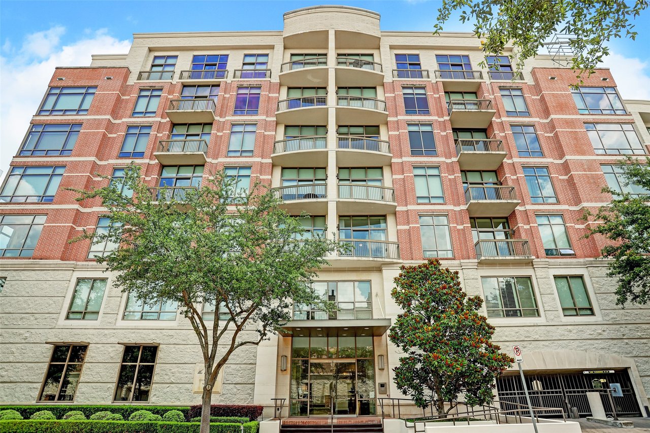 2211 Briarglen Dr, #801
