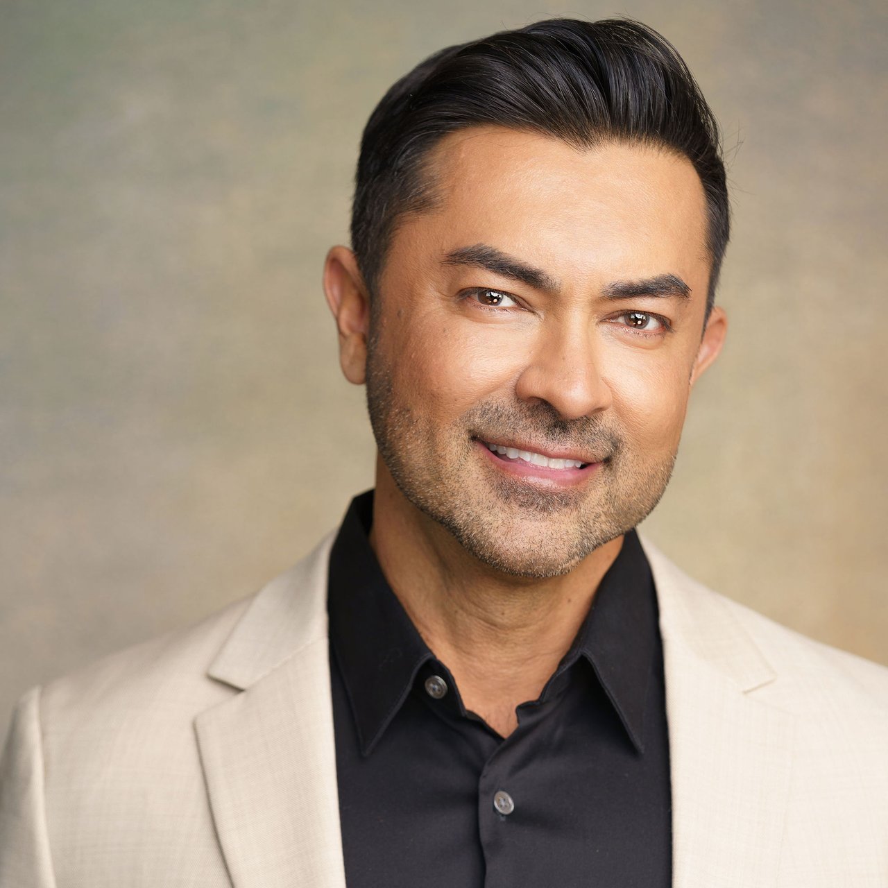 Yawar Charlie Beverly Hills, CA Real Estate Agent Headshot